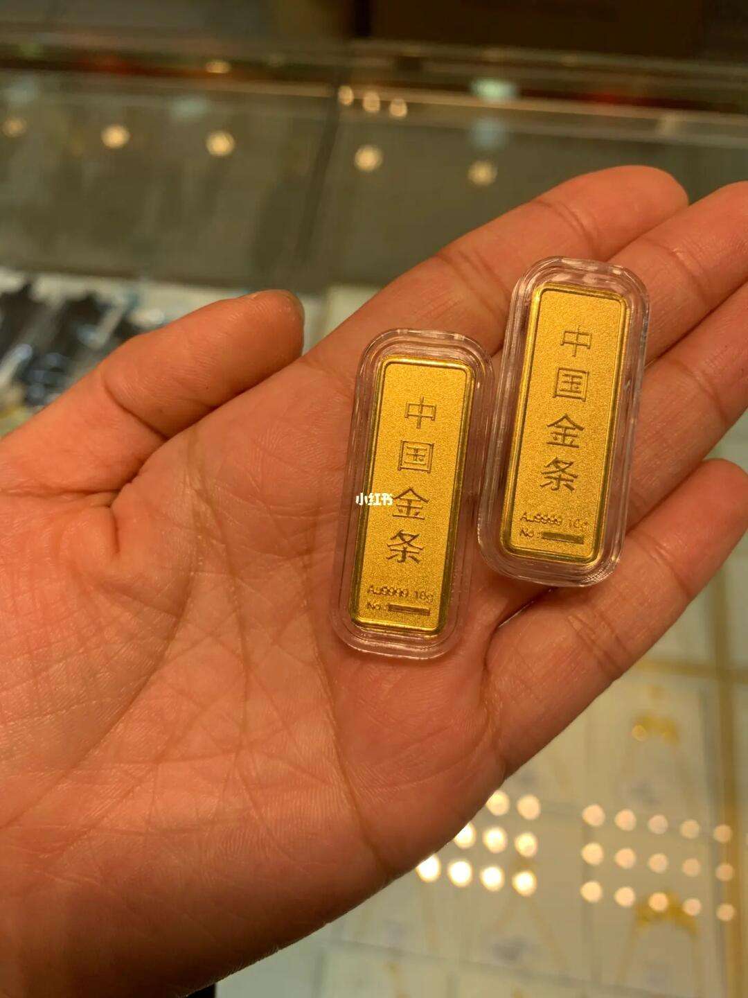 5g金条多少钱-5g金条放在手上有多大